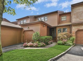 41 Hunt Dr, Jericho, NY