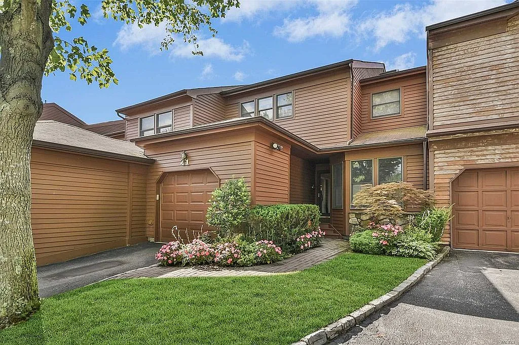 41 Hunt Dr photo 1