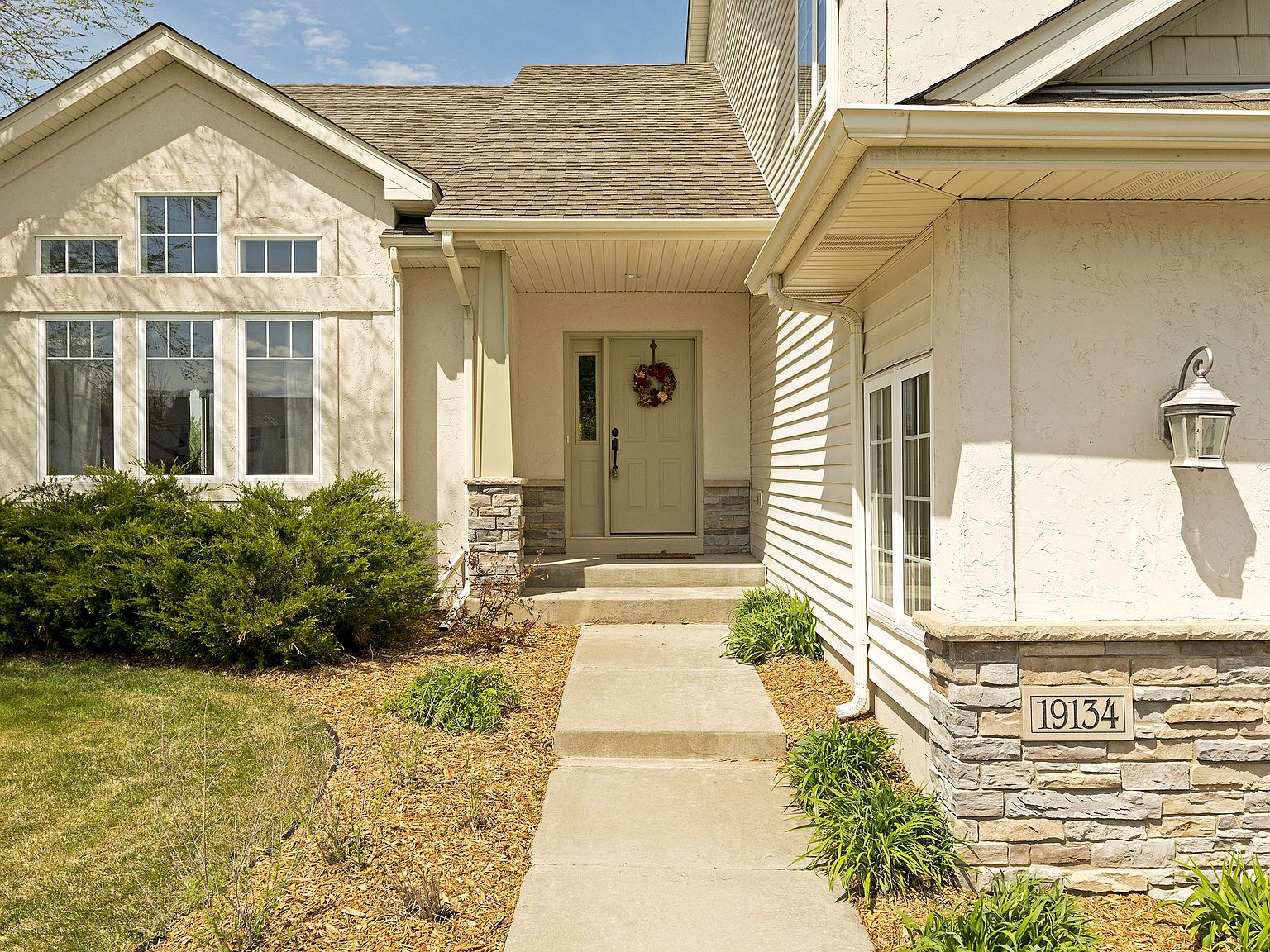 19134 Ismay Path, Lakeville, MN 55044 | Zillow