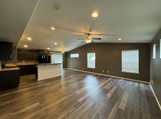 1166 Riverfront Way, Cottage Grove, OR 97424