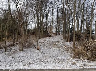 56 Green Crescent Dr, Washington, PA