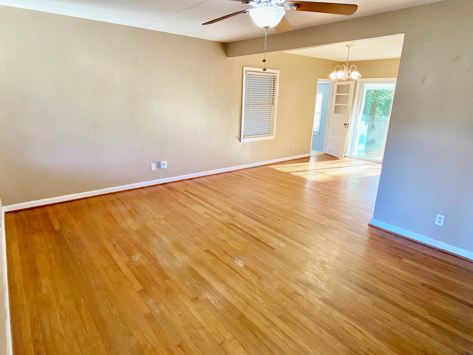 3555 Bayou Boulevard — Photo 3