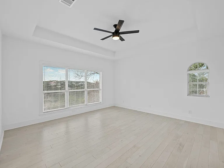 7905 Brightman Ln — Photo 35