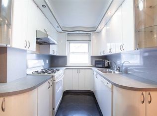 15060 77th Rd, Flushing, NY 11367