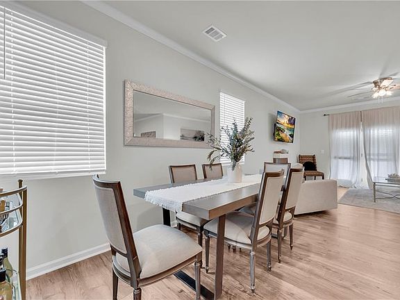 3rd image of 59 Berkeley Trce