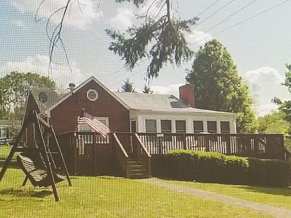 2nd image of 857 S Lakeshore Dr