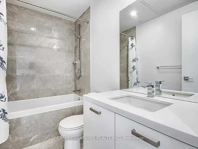 55 Ontario St #1209 — Photo 8