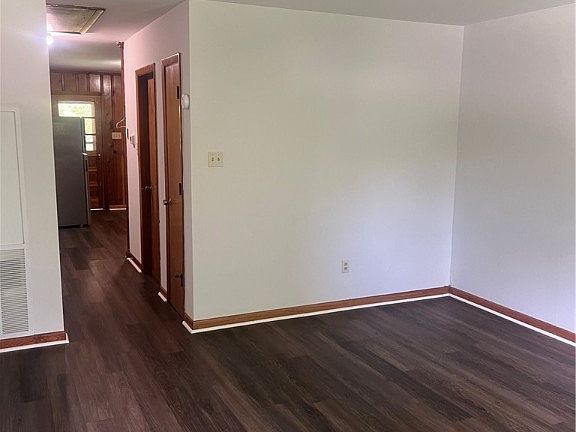 2nd image of 2700 Maple St #A