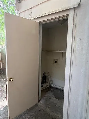 913 Vouray Dr #C — Photo 7