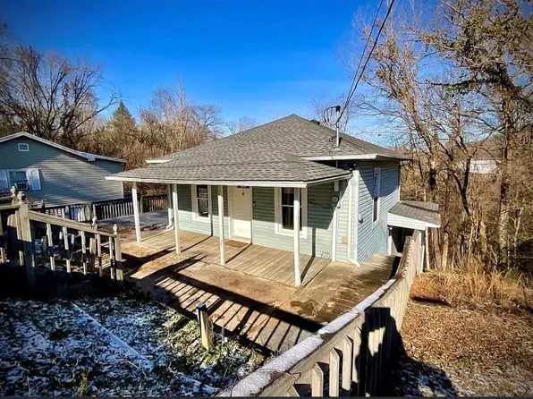 263 Peach Orchard Dr, Pikeville, KY 41501