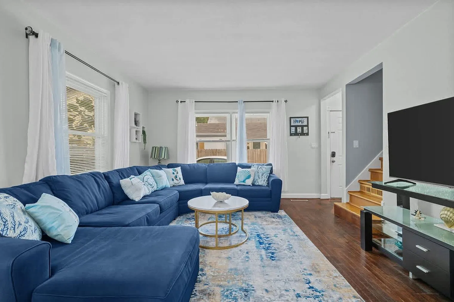 2 bed, 1.0 bath, $2,671 — Photo 1