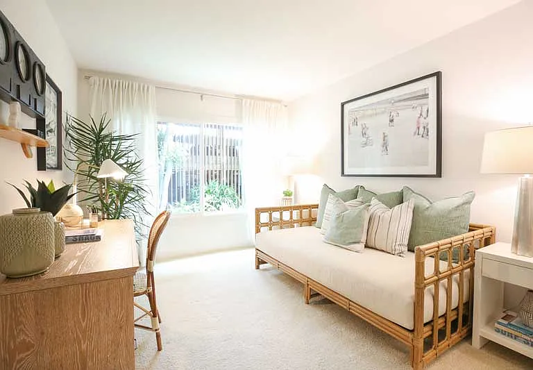 Promontory Point Apartment Homes — Photo 25