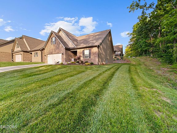 2nd image of 5104 Sandy Creek Ln