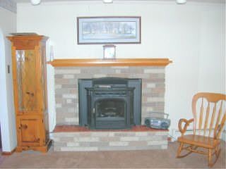 Brick Hearth w/Pellet Stove