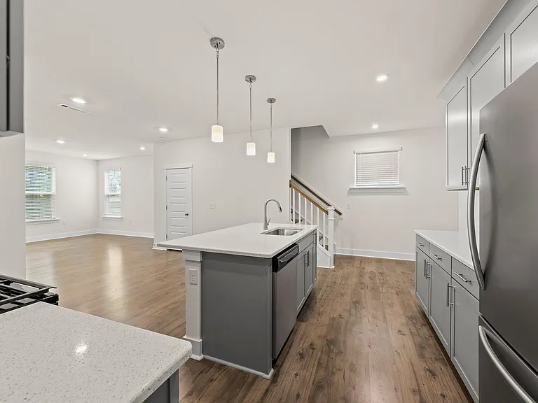 463 Autumn Rain St — Photo 13