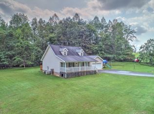 379 Red Bud Ln, Blountville, TN 37617