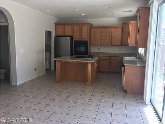 3rd image of 11741 Del Sur Ave