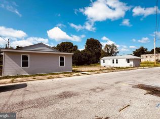 64 Walnut St, Penns Grove, NJ 08069