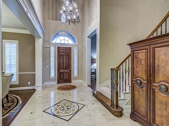 4th image of 5928 Burkett Dr