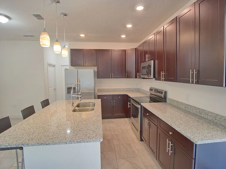 5054 Marina Dr — Photo 4