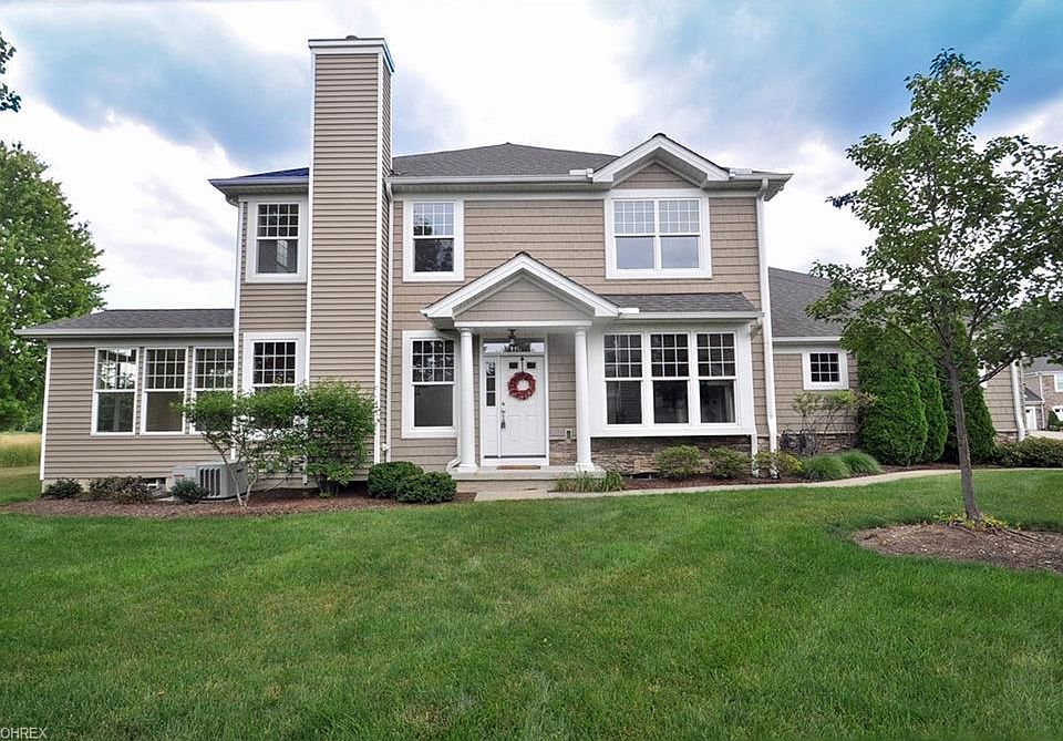 1st image of 583 Vintage Point