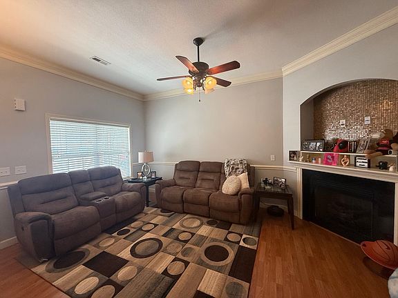 4th image of 644 Clarion Ct