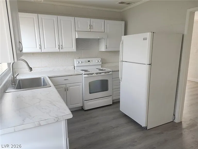4624 Evergreen Pl — Photo 5