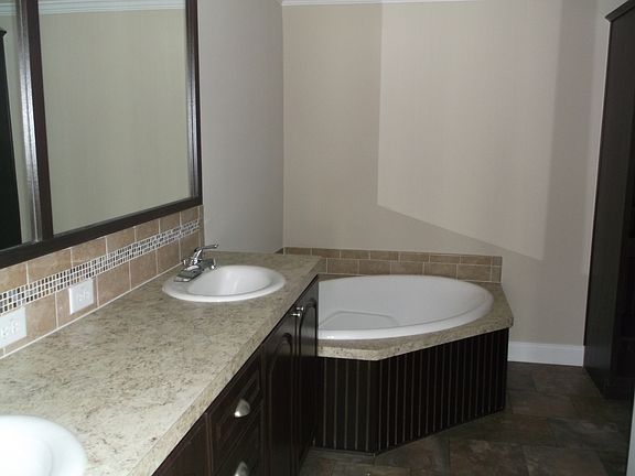 3rd image of 155 Woodbridge Ct
