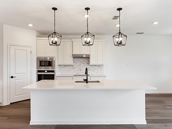 Devonshire - Henderson Interior Image 1