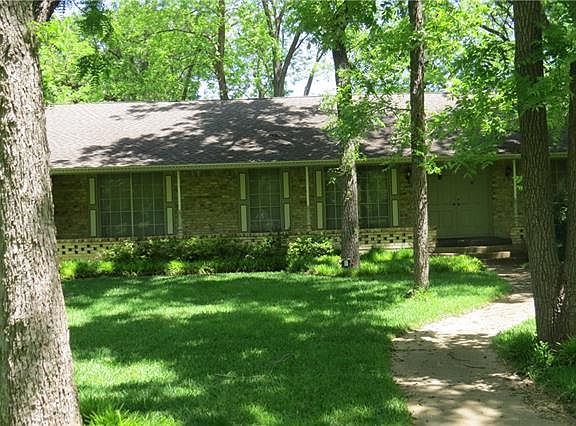 3rd image of 207 Softwood Dr
