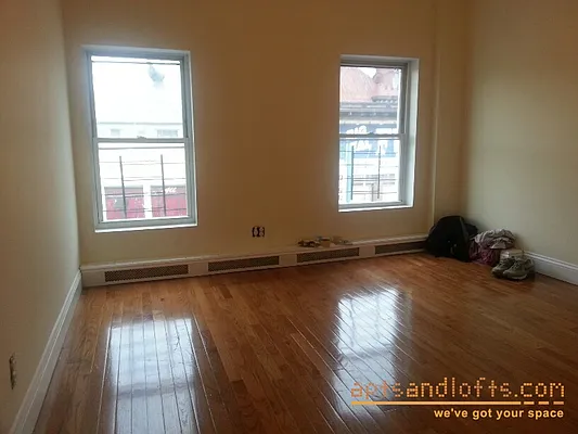 Rented by aptsandlofts.com | media 28