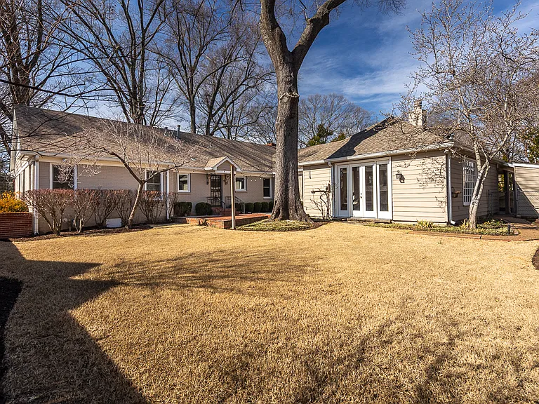 500 Colonial Rd — Photo 41