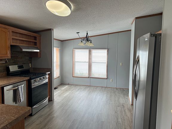 3rd image of 5106 Twin Lakes Dr