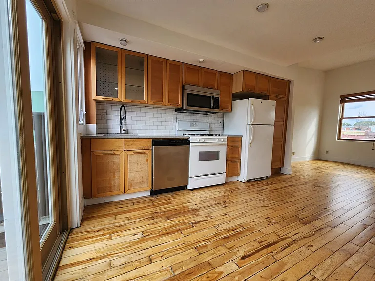 2941 W Girard Ave #2 — Photo 1