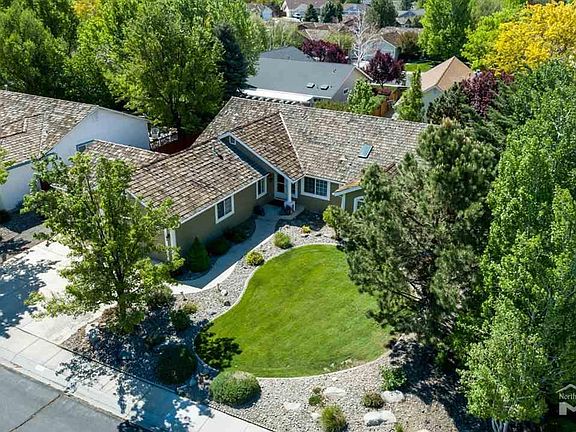 4th image of 1834 Bougainvillea Dr