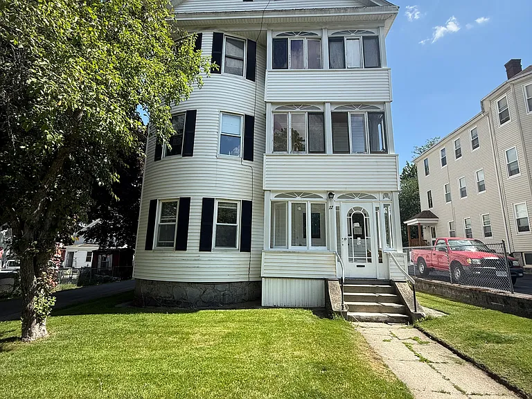 17 Stebbins St #1 — Photo 1