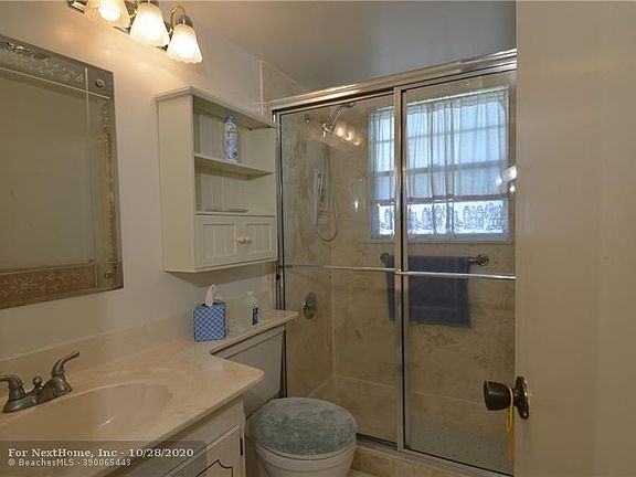 4th image of 292 Oakridge Ct #Q-292