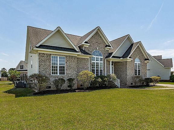 3rd image of 313 Gayle Blvd