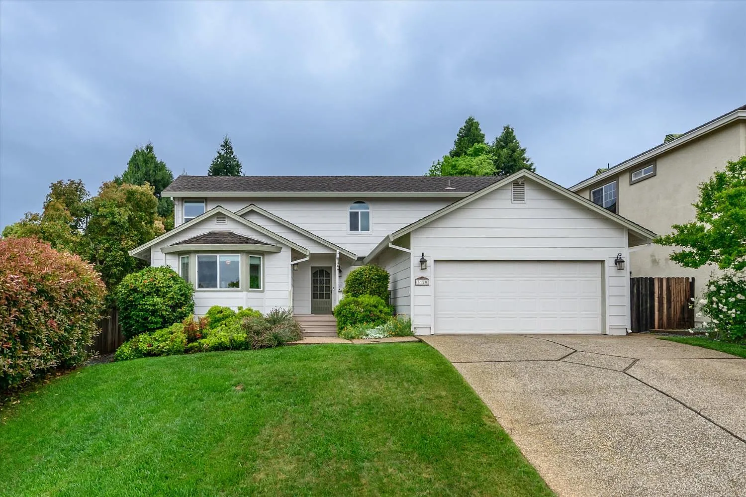 3120 Woodleigh Ln photo 1