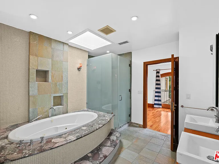 9033 Cresta Dr — Photo 33