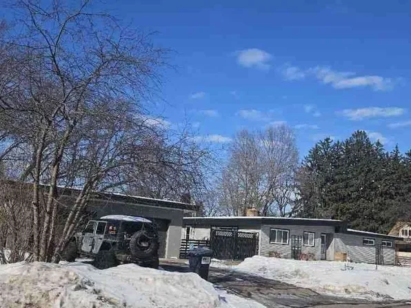 225 S Grey Ave, Rush City, MN 55069