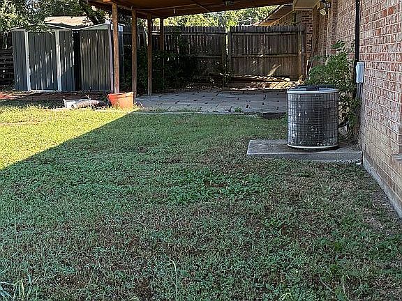4th image of 501 Lindenwood Dr