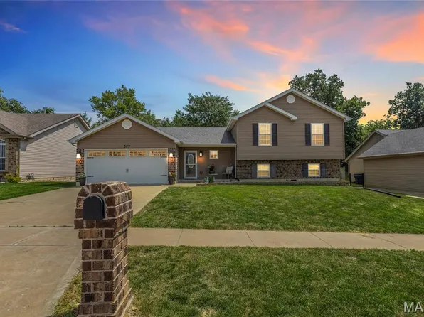 527 Sceptre Rd, Wentzville, MO 63385