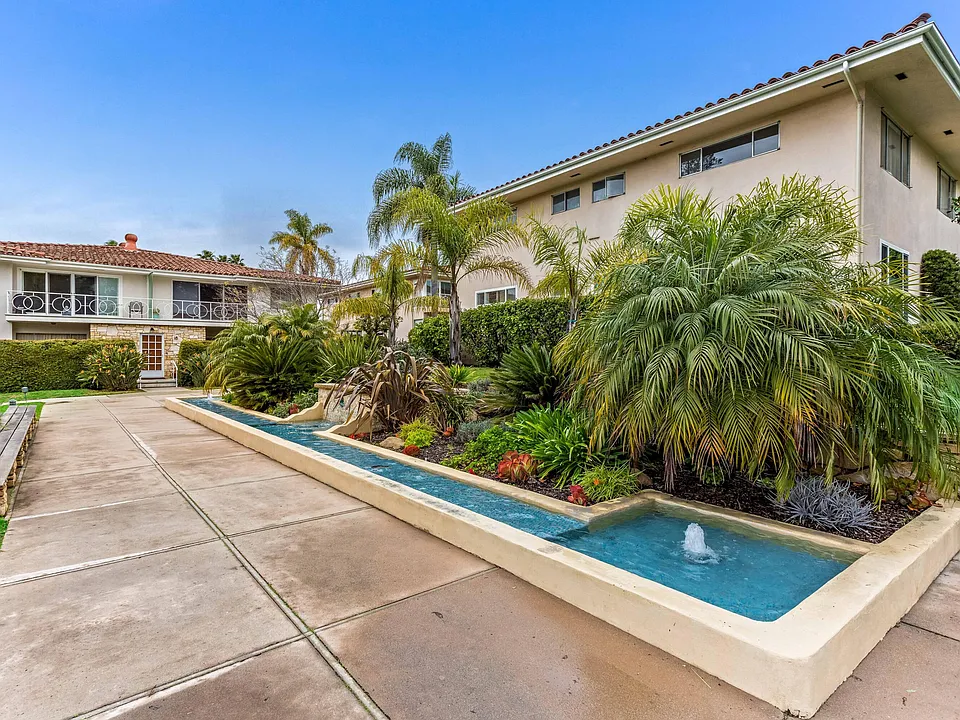 12 W Constance Ave #4