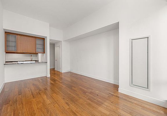 4th image of 250 E 53rd St APT 805