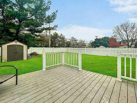 2nd image of 3223 Mystic Port Pl