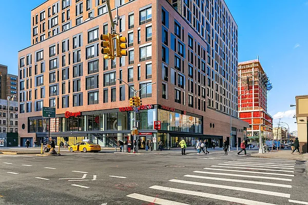 Rented by Compass | media 22