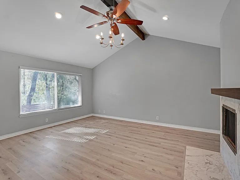 22156 Crane St — Photo 18