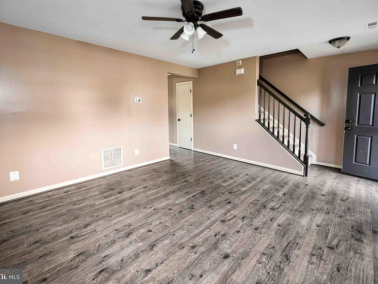 9925 Matti Hill Ct — Photo 7