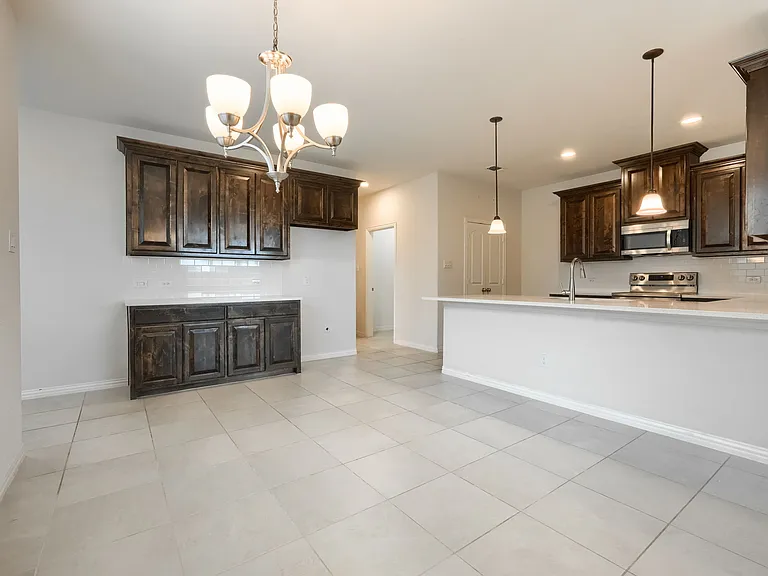 237 Teakwood Dr — Photo 3